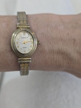 Watch-It Ladies Petite Silver Gold Tone Stretch Band